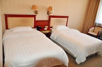 Dongfang Hotel Harbin Luaran gambar